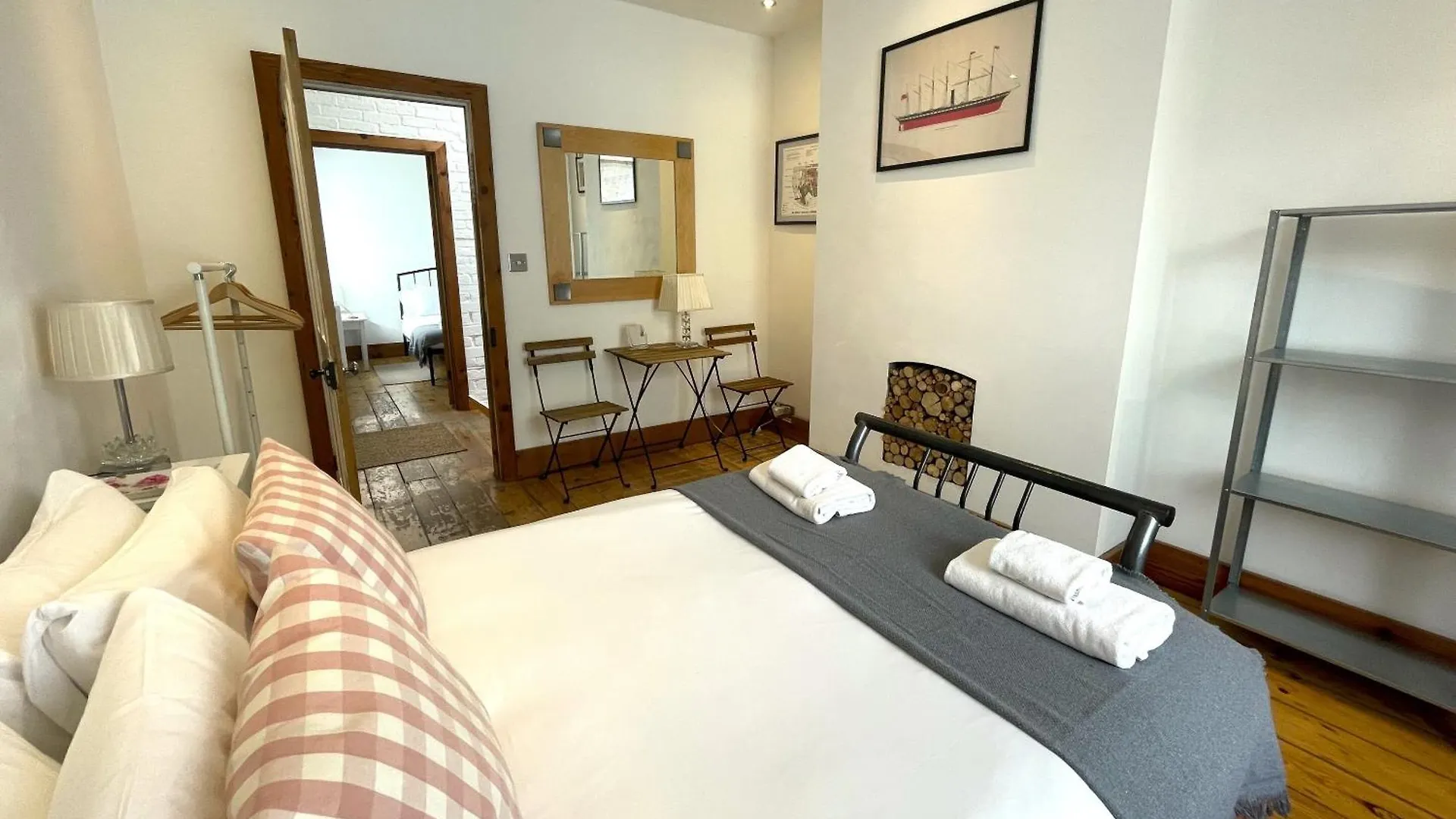 Harmonious Home In The Heart Of Clifton Village Bristol