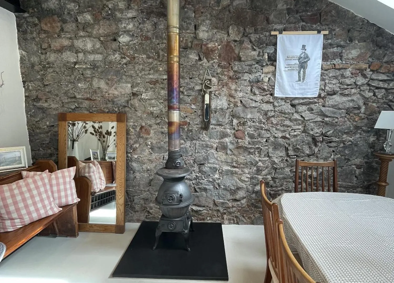 Harmonious Home In The Heart Of Clifton Village Bristol 0*,